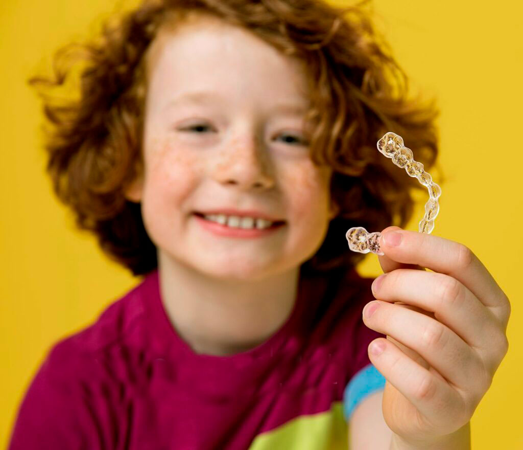 invisalign-para-ninos-clinica-diez-marieges-barcelona